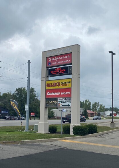 2008 N Wayne St, Angola, IN à louer - Photo du bâtiment - Image 3 de 4