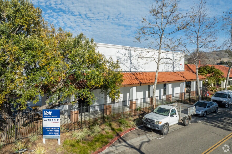 26391 Calle Rolando, San Juan Capistrano, CA à vendre - Photo du bâtiment - Image 2 de 6