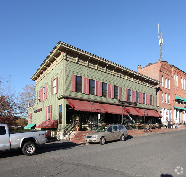 100 Main St, Collinsville, CT for sale - Building Photo - Image 1 of 1