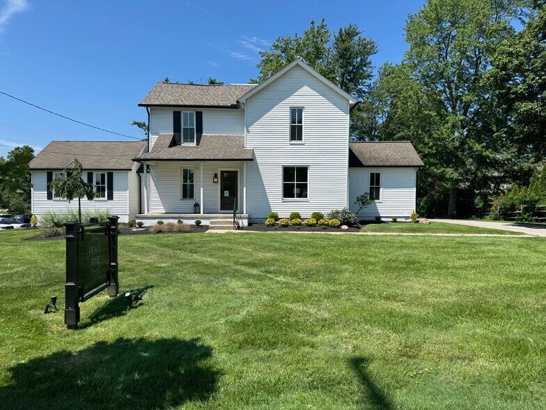 267 N Liberty St, Powell, OH à louer - Photo du bâtiment - Image 1 de 8