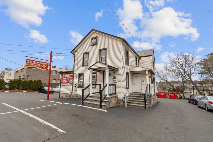 61 Cedar St, Norwalk, CT à vendre - Photo principale - Image 1 de 30