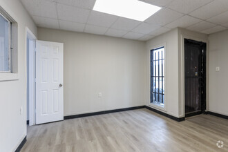 7330 Rampart St, Houston, TX for lease Interior Photo- Image 2 of 7