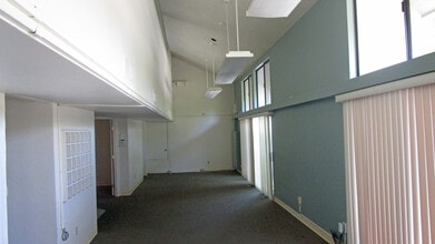 1301 Farmers Ln, Santa Rosa, CA à louer Photo intérieure- Image 1 de 3