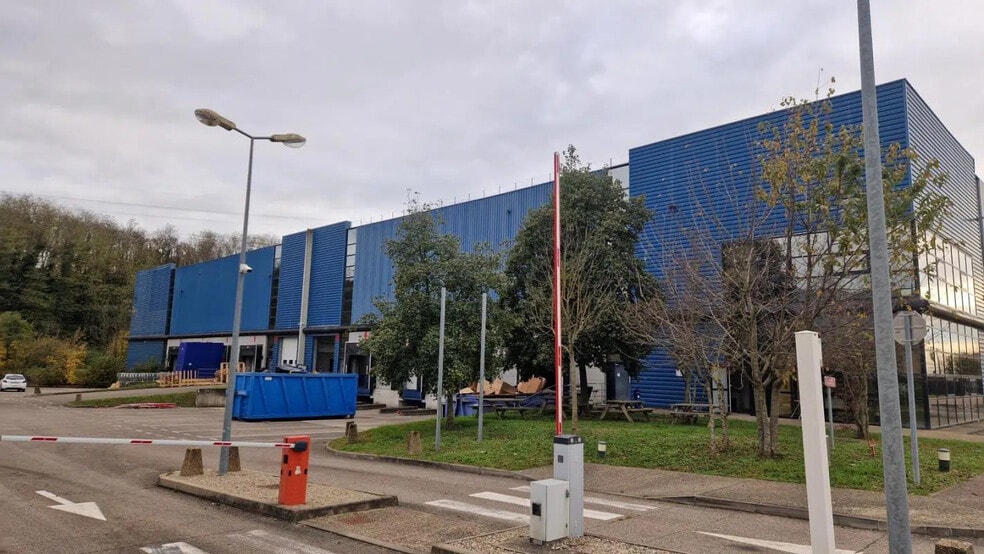 Rue Pasteur, Toussieu for lease - Building Photo - Image 3 of 5