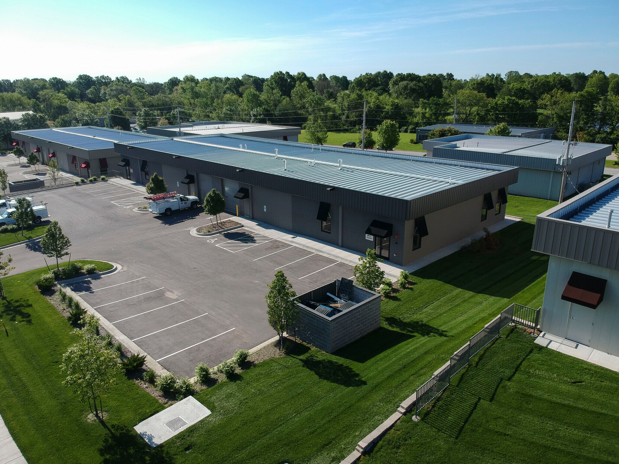 71 SE 29th Ter, Lee's Summit, MO for lease Building Photo- Image 1 of 6