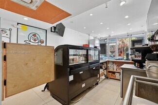 Plus de détails pour 3134-3150 NE 9th St, Fort Lauderdale, FL - Commerce de détail à louer