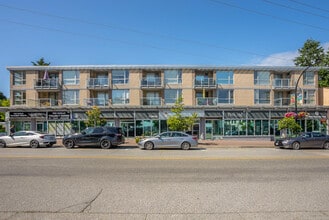 15777 Marine Dr, White Rock, BC for lease Interior Photo- Image 2 of 32