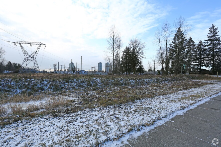 13954 104th Ave, Surrey, BC à vendre - Photo du bâtiment - Image 2 de 2