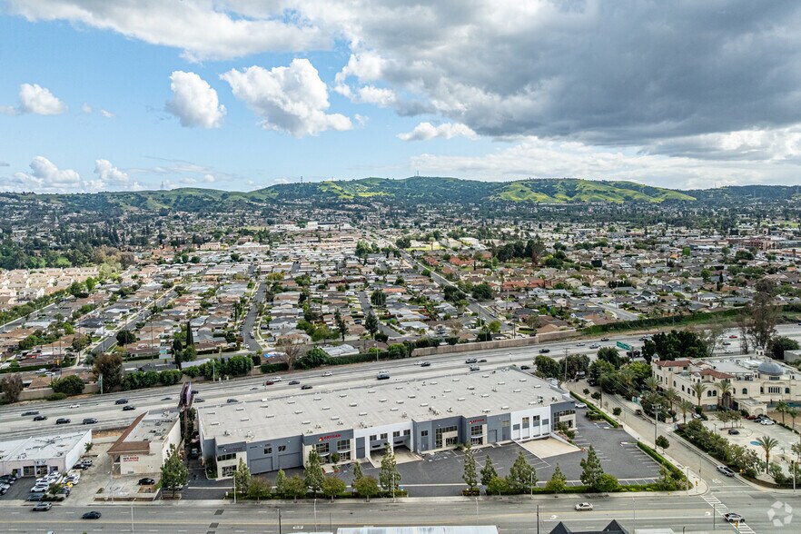 19224 E Walnut Dr N, Rowland Heights, CA à louer - Aérien - Image 2 de 3