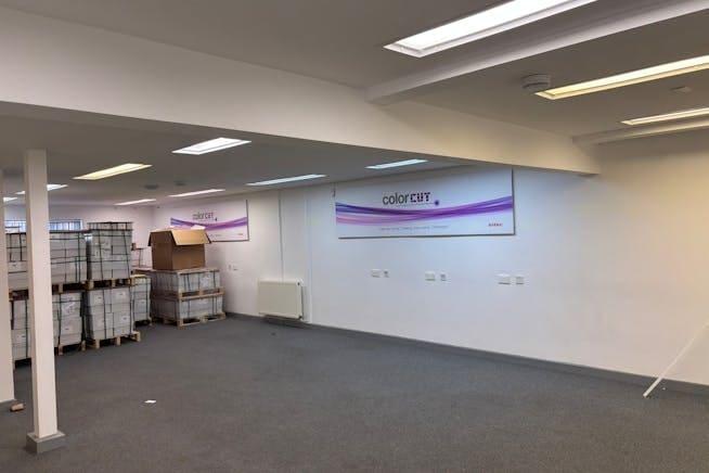 11A-11B Dawkins Rd, Poole, DOR BH15 4HF - Unit 11b - - Interior Photo - Image 2 of 2