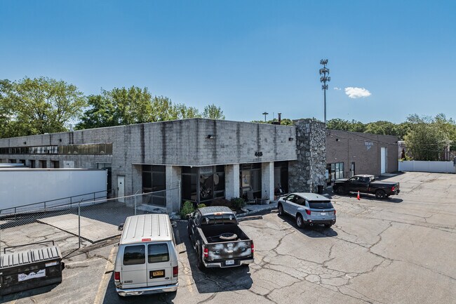 More details for 445 Winding Rd, Old Bethpage, NY - Industrial for Lease