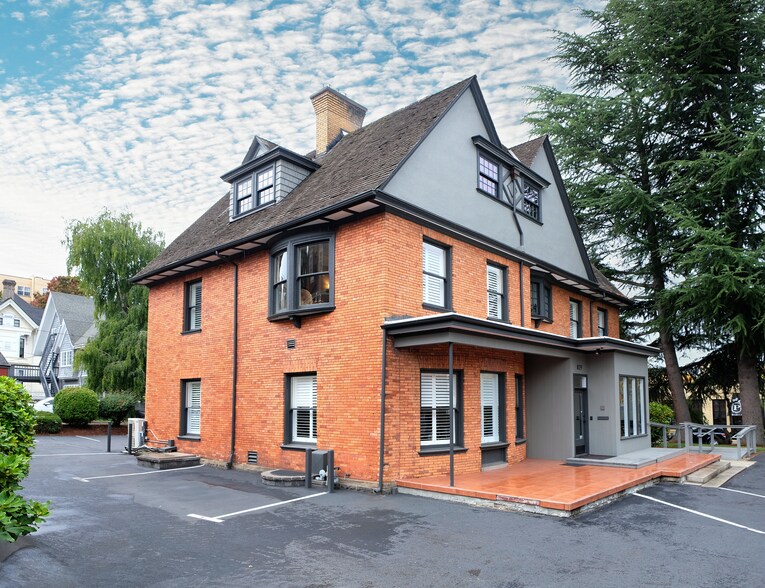 829 NW 19th Ave, Portland, OR for sale - Building Photo - Image 2 of 15