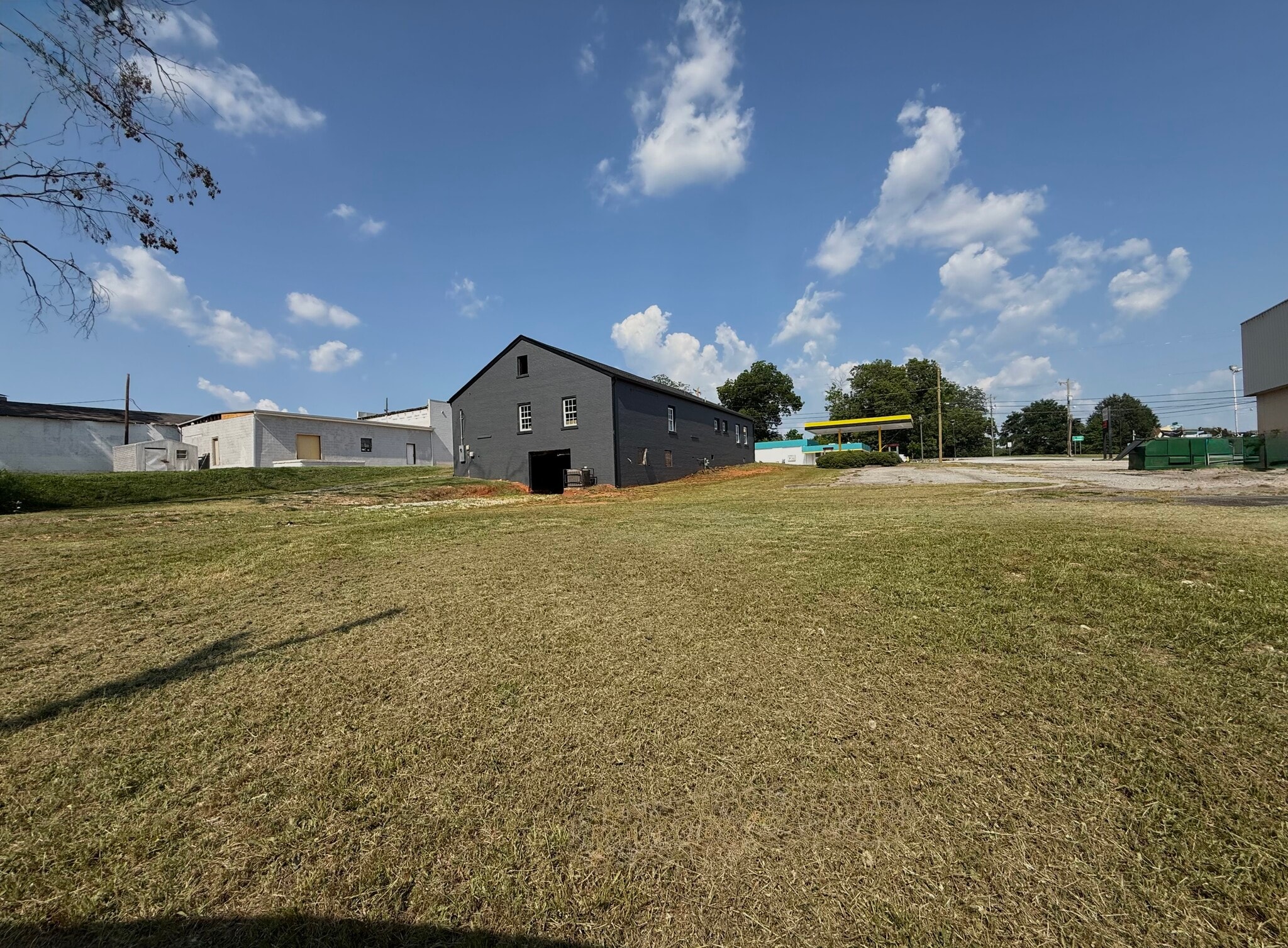 180 John B White SR Blvd, Spartanburg, SC for sale Primary Photo- Image 1 of 6