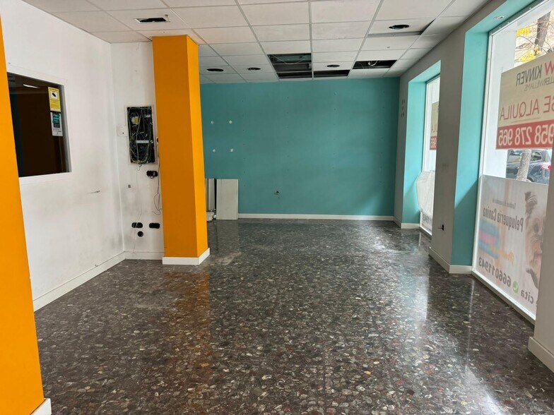 Retail in Granada, Granada for lease - Interior Photo - Image 3 of 12