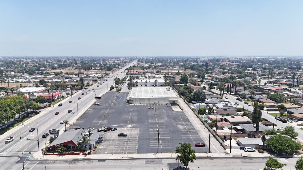 17575 Foothill Blvd, Fontana, CA for lease - Building Photo - Image 3 of 7