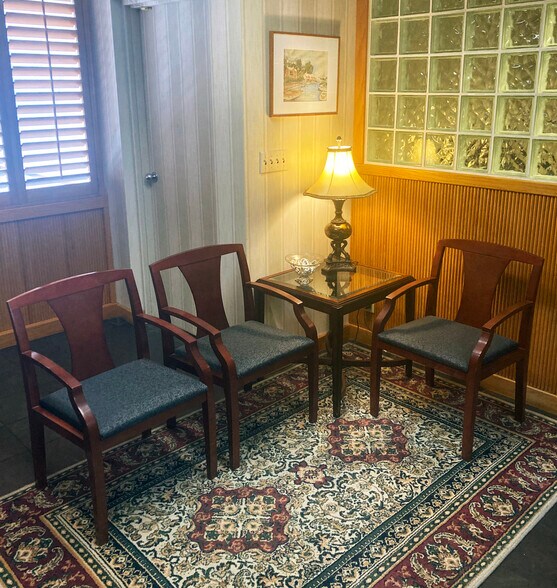 701 E Commercial Blvd, Oakland Park, FL à vendre - Photo du bâtiment - Image 3 de 8