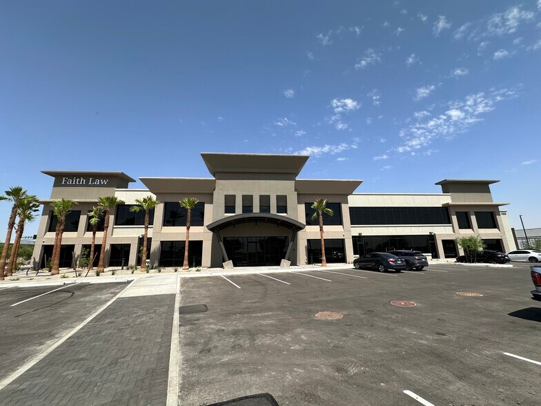 1360 N Bullard Ave, Goodyear, AZ à louer - Photo du bâtiment - Image 2 de 37