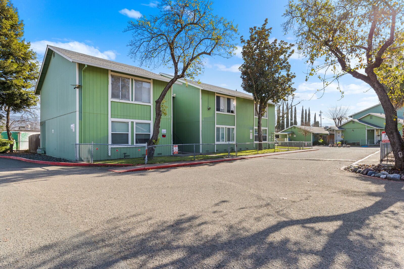 1450 S State St, Ukiah, CA à vendre Photo du bâtiment- Image 1 de 1