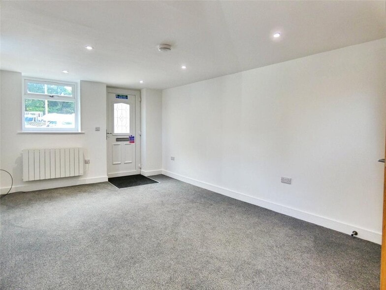 Market Pl, Hawes for lease - Building Photo - Image 3 of 9