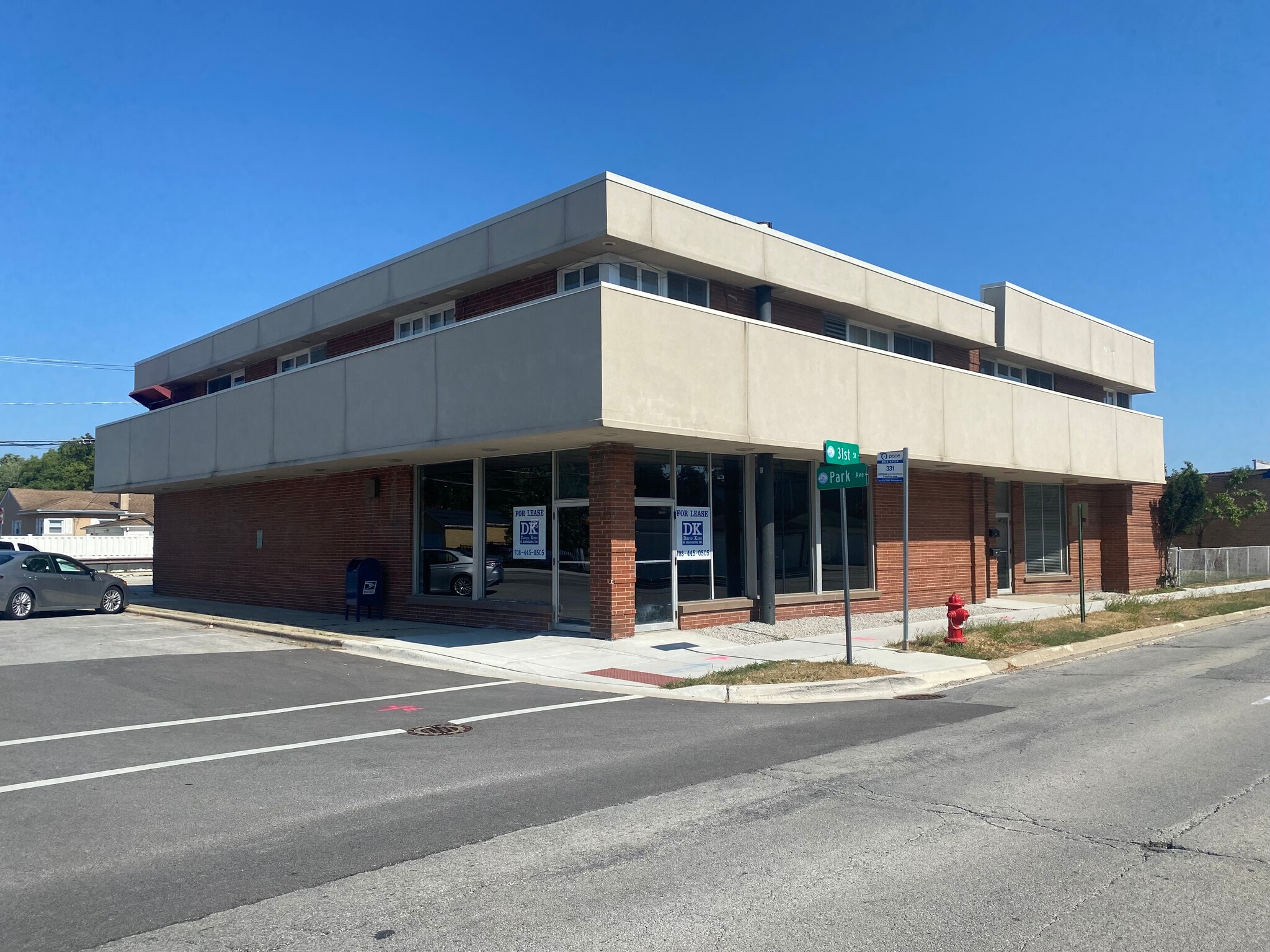 9046 31st St, Brookfield, IL for lease Building Photo- Image 1 of 9