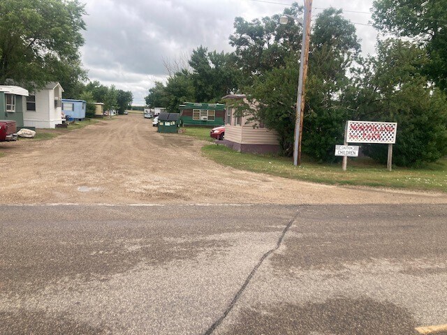 510 30th Ave NW, Minot, ND à vendre Photo principale- Image 1 de 1