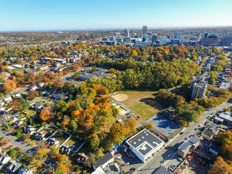 201 Ferris Ave, White Plains, NY for lease - Building Photo - Image 3 of 4