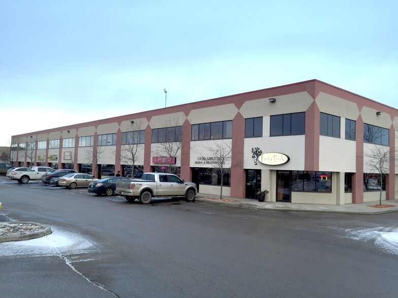 41 Broadway Blvd, Sherwood Park, AB à louer - Photo du bâtiment - Image 3 de 8