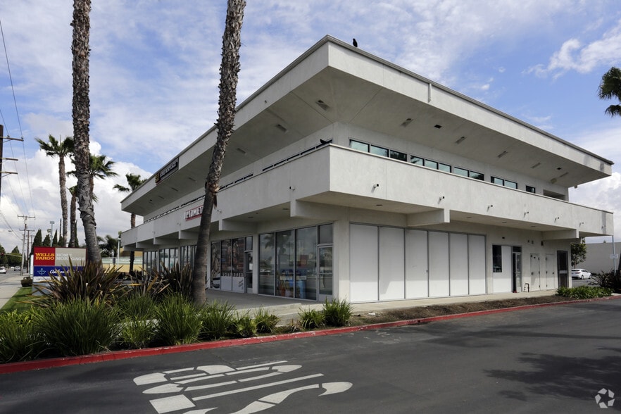 19126 Magnolia St, Huntington Beach, CA à louer - Photo du bâtiment - Image 2 de 3