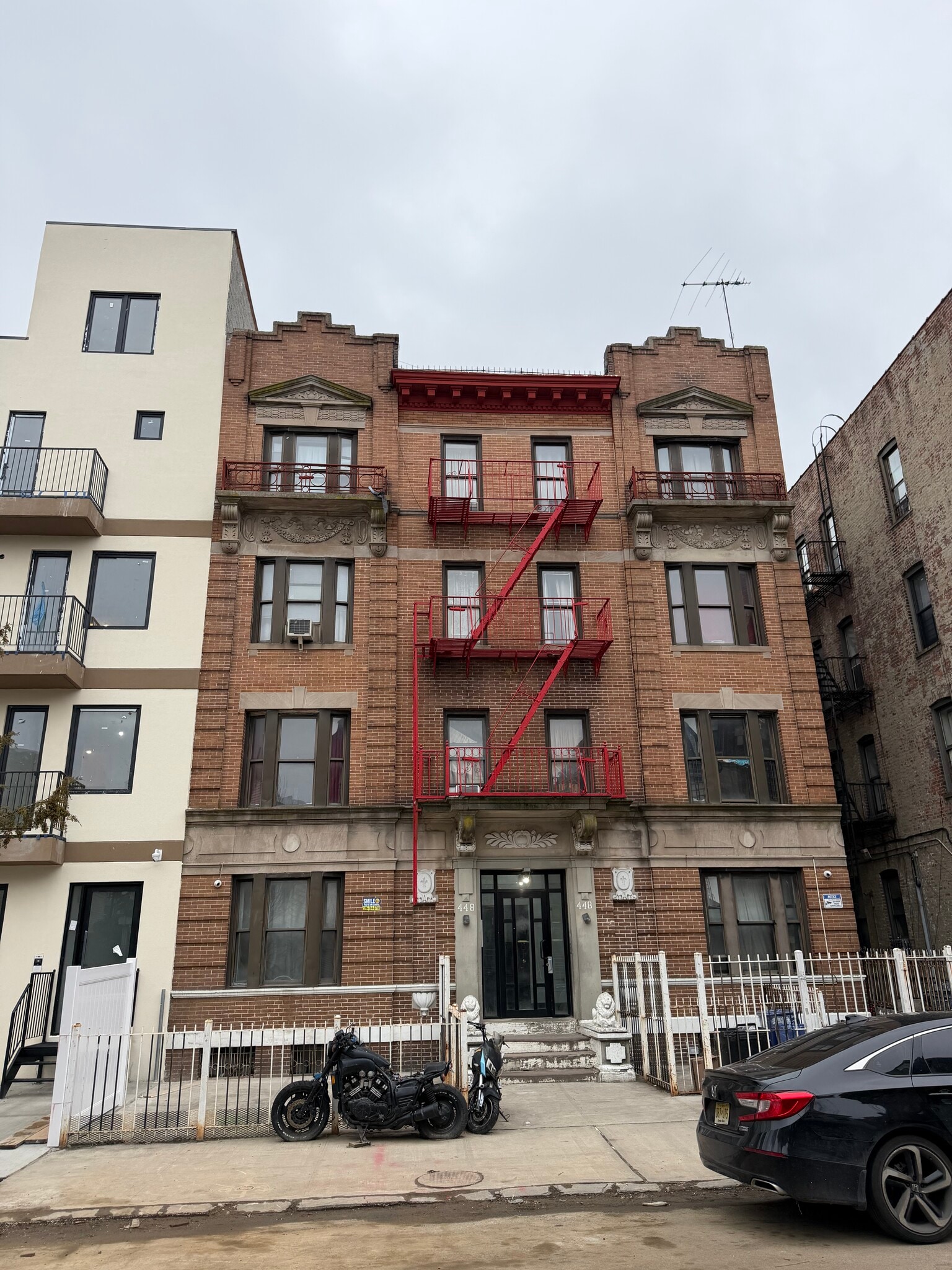 448 E 26th St, Brooklyn, NY for sale Primary Photo- Image 1 of 2