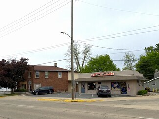 Plus de détails pour 900 Blackhawk Blvd, South Beloit, IL - Multi-résidentiel à vendre