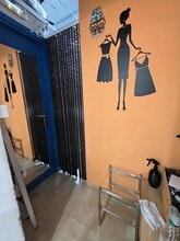Retail in Igualada, Barcelona for lease Interior Photo- Image 1 of 14