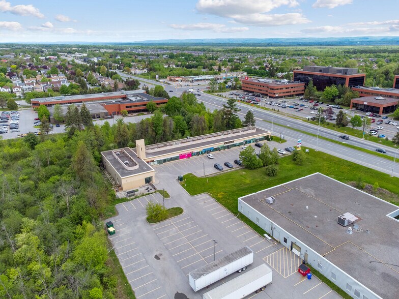591 March Rd, Ottawa, ON à louer - Photo du bâtiment - Image 3 de 6