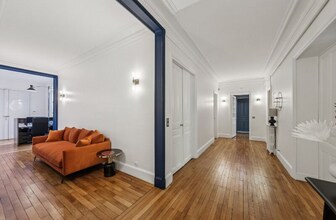 174 Boulevard Malesherbes, Paris for lease Interior Photo- Image 2 of 12