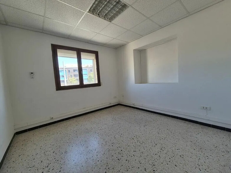 Office in Castelnau-le-Lez for lease - Interior Photo - Image 1 of 4