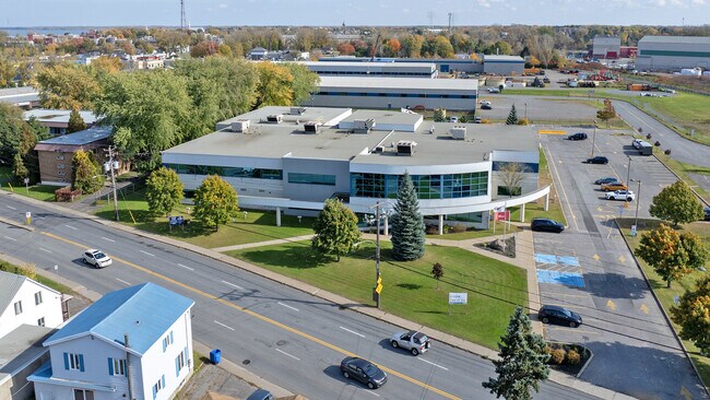 More details for 1350 Ch Saint-Roch, Sorel-tracy, QC - Office for Lease