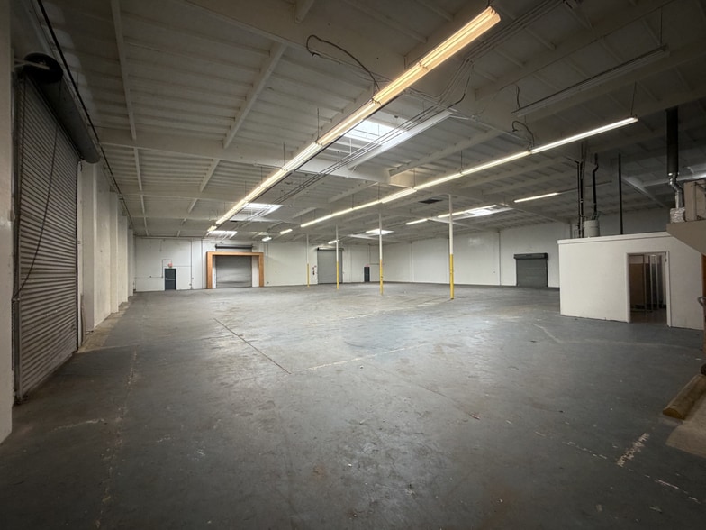 1000-1020 Commercial Ave, Oxnard, CA for lease - Interior Photo - Image 3 of 8