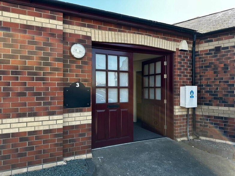 Kirkleatham St, Redcar à louer - Photo du bâtiment - Image 1 de 20