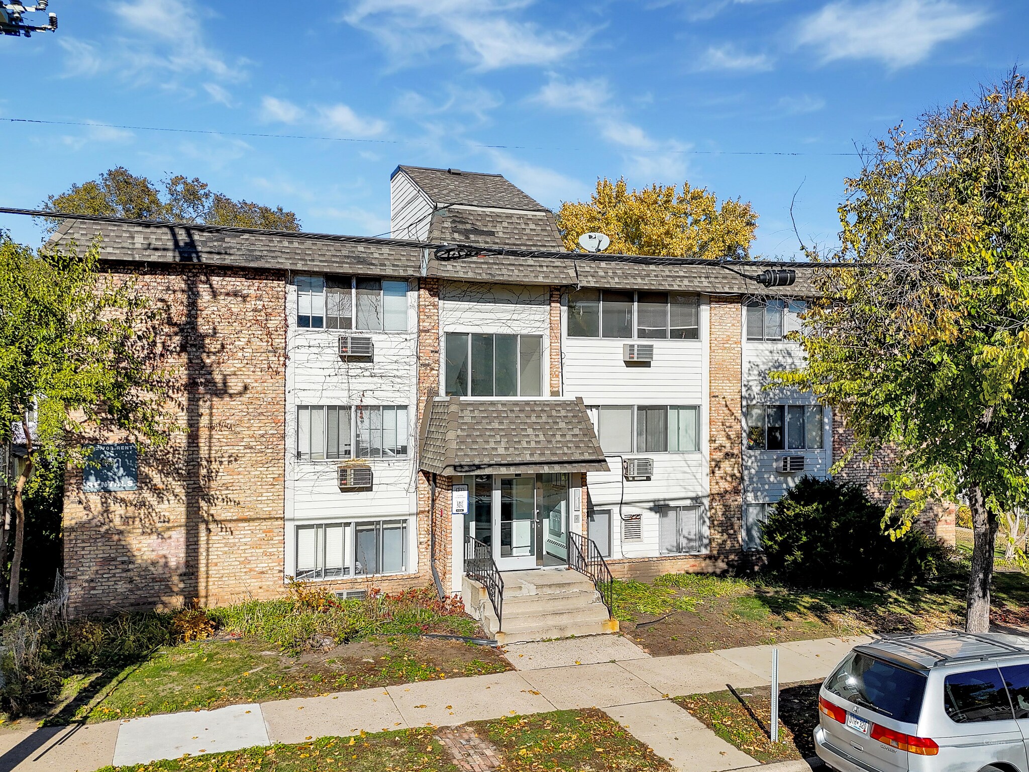 1314 W 28th St, Minneapolis, MN à vendre Photo du bâtiment- Image 1 de 3