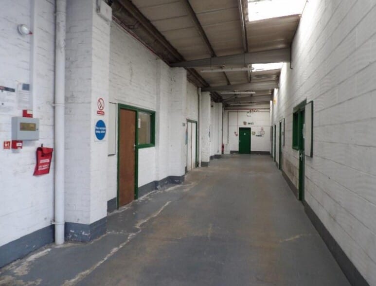 Stephenson Rd, Clacton On Sea for sale - Interior Photo - Image 3 of 4