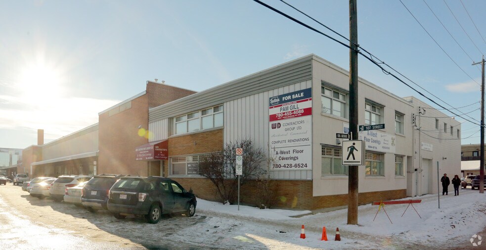 10584 107th St NW, Edmonton, AB à vendre - Photo du bâtiment - Image 2 de 12