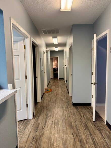 4109 Little Rd, New Port Richey, FL for lease - Interior Photo - Image 2 of 12