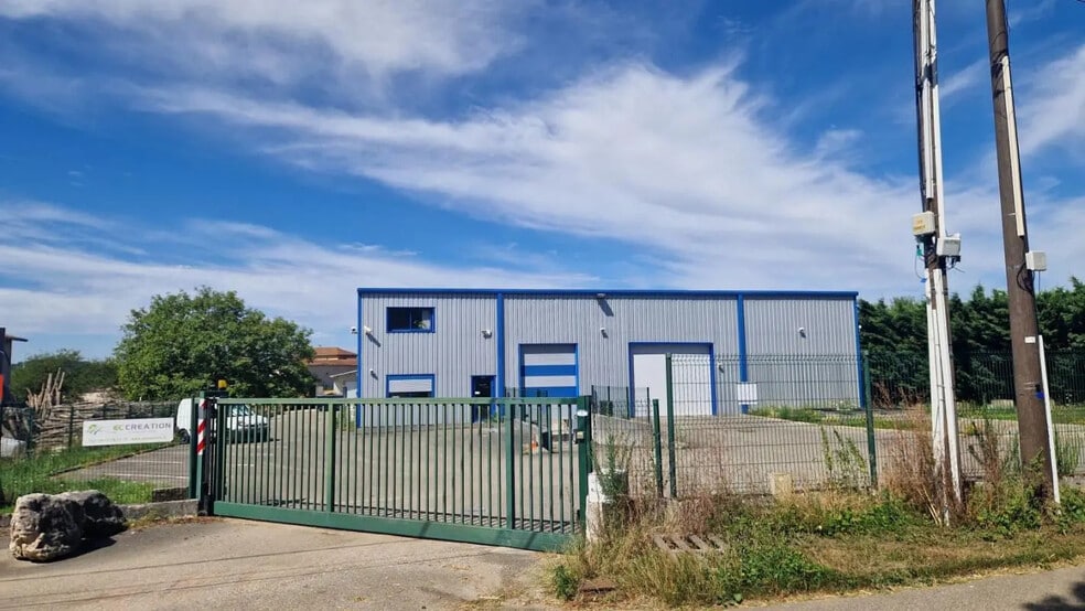 185 Montée Du Gravetan, Saint-Just-Chaleyssin for lease - Building Photo - Image 2 of 2