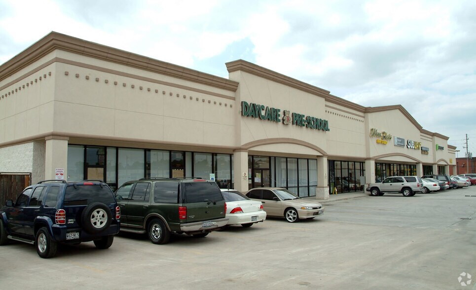 11243-11245 Veterans Memorial Rd, Houston, TX à louer - Photo du bâtiment - Image 3 de 5