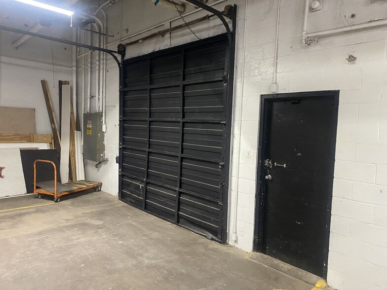 2930 W Pafford St, Fort Worth, TX for lease - Building Photo - Image 2 of 17