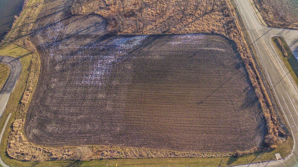 Lt0 Eagle Dr, Jackson, WI à vendre - Photo du bâtiment - Image 1 de 12