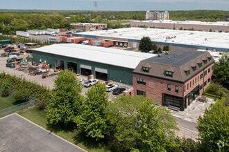 25 Newton Pl, Hauppauge, NY - AÉRIEN Vue de la carte - Image1