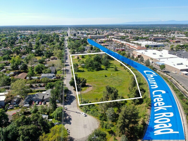 1642 Canby Rd, Redding, CA à vendre - Photo du bâtiment - Image 2 de 18