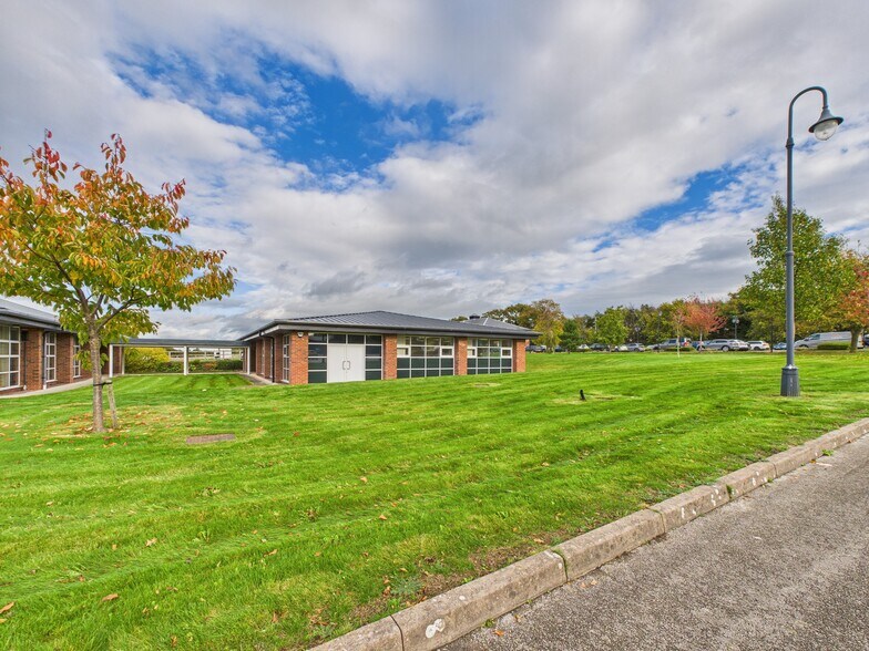 Chowley Oak Ln, Chester à louer - Photo du bâtiment - Image 2 de 4