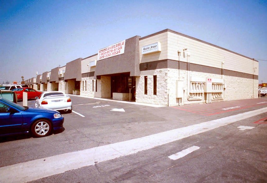360-370 Orange Show Ln, San Bernardino, CA for lease - Building Photo - Image 3 of 4