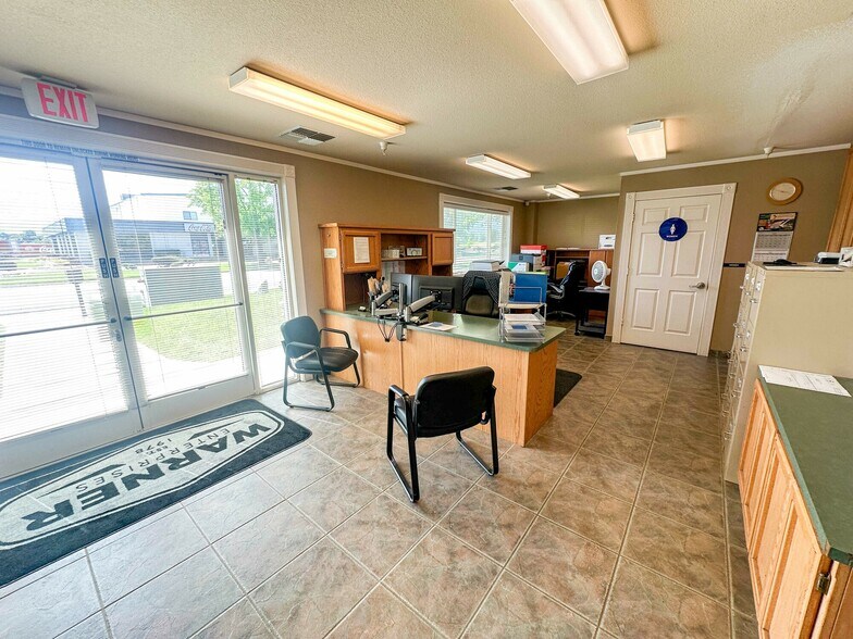1577 Beltline Rd, Redding, CA à louer - Photo du bâtiment - Image 3 de 24